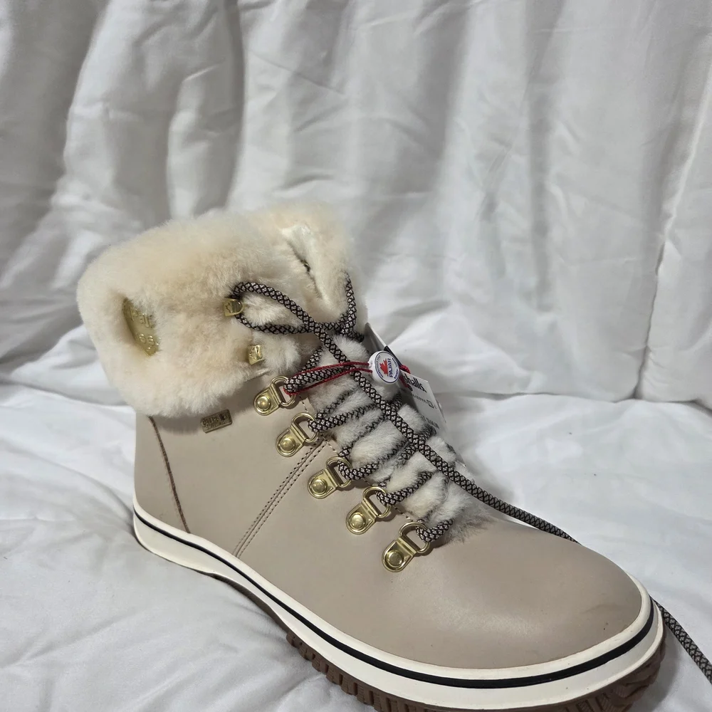 Pajar Beige Winter Boots with Fur Trim - Picture 2 of 6